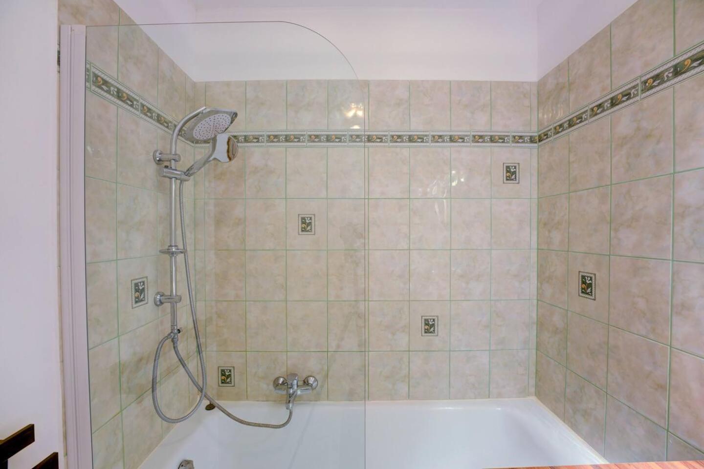 Elegant Apt W/2 Terraces/Mins To Beach & Shops Антіб Екстер'єр фото