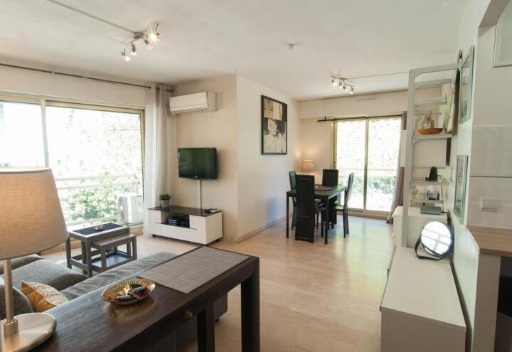 Elegant Apt W/2 Terraces/Mins To Beach & Shops Антіб Екстер'єр фото
